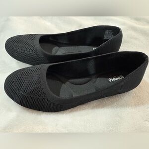 Like new – Sonoma women’s dress flat shoes, black, size 8